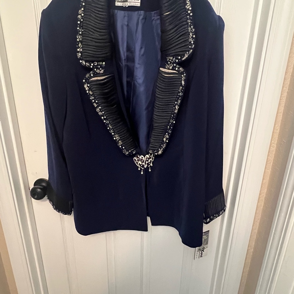 NWT VTG Chic Embellished Navy Blazer